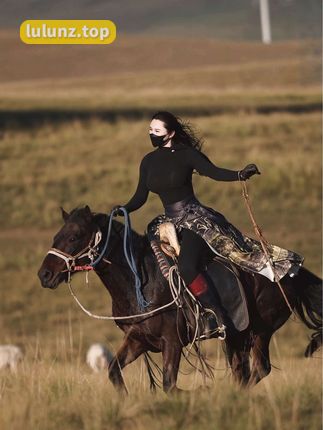 粉色情趣自拍，MIYA微密圈新作发布