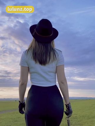 抖音米娅miya的真实身份，微密圈网红解析