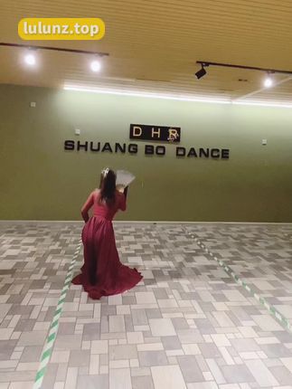 抖音米娅miya的真实身份，微密圈网红解析