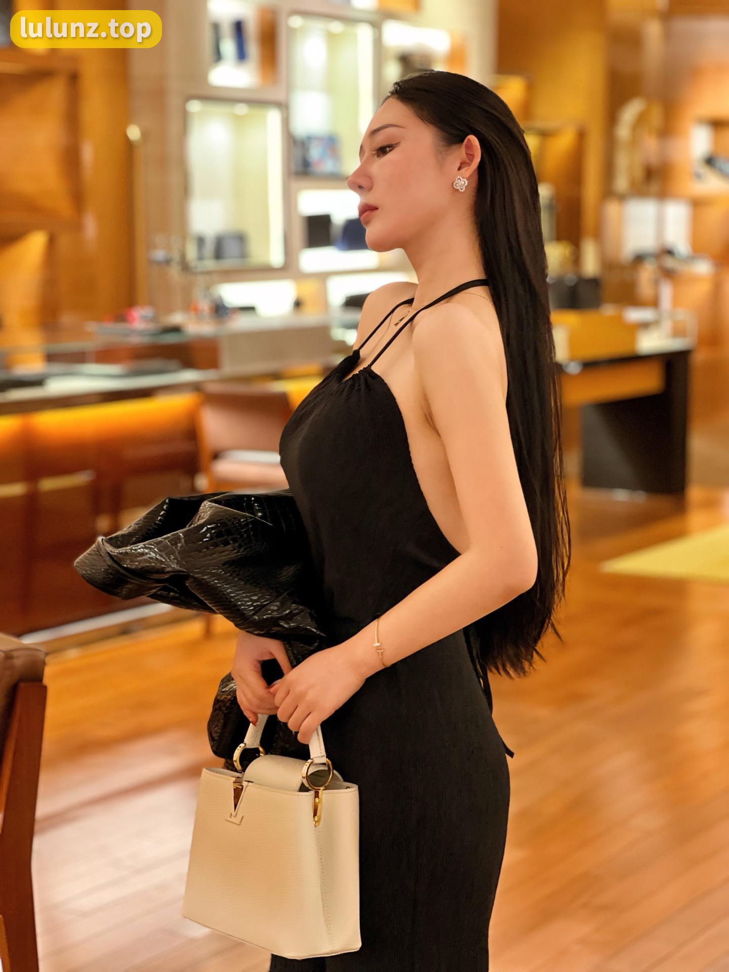 不爱笑的赛琳微密圈收费视频，独家内容深度解析