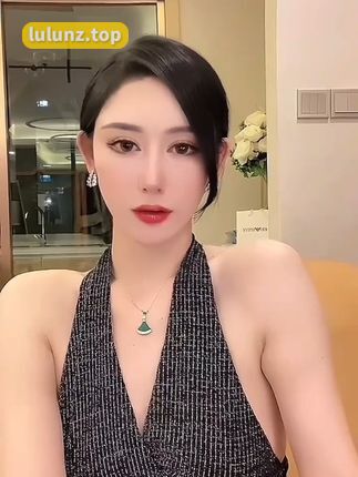 不爱笑的赛琳微密圈写真打包，独家资源分享