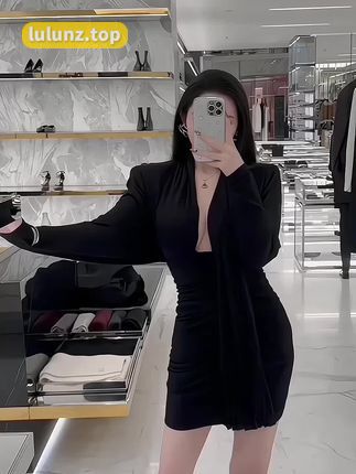 不爱笑的赛琳微密圈嘉宾写真，探索美的极限与可能性