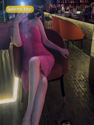 不爱笑的赛琳微密圈资源，她的高清照片大曝光