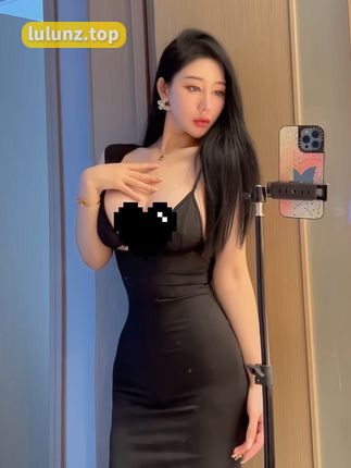 不爱笑的赛琳微密圈维密写真，时尚与美的完美融合