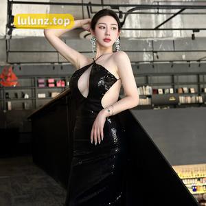 不爱笑的赛琳微密圈作品揭秘，背后的故事