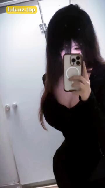 【桃桃sama】时尚穿搭秀2,似动非动的独特魅力,难挡的时尚之美