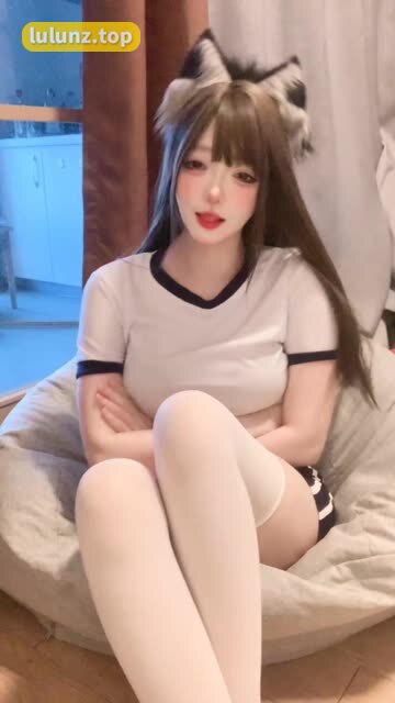 桃桃sama的魅力何在？微胖与甜美的完美结合，桃桃sama的独特风格