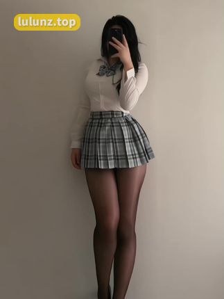 秋秋不要吃鱼微密圈视频合集，获取秋秋的所有作品