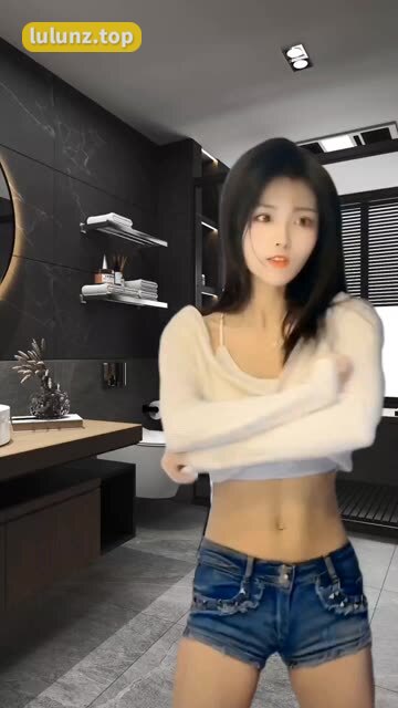 我是来拍视频，不会游泳的梅美baby引爆话题，微密圈内的幕后故事