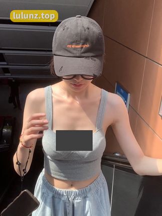 抖音颜值博主任智桃微密圈穿搭解析，智桃lucky时尚搭配全网最全合集