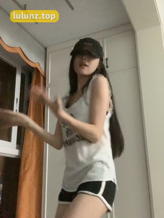 智桃Lucky的微密圈作品赏析，高颜值与才华的完美结合