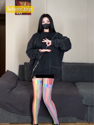 如何看待抖音网红阿尔卑香小狗子微密圈资源？粉丝热议她的独特魅力