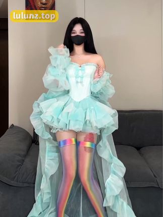 阿尔卑香小狗子的正脸照，微密圈独家内容全览