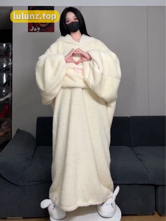 阿尔卑香小狗子的时尚魅力，微密圈作品中展现的独特风格