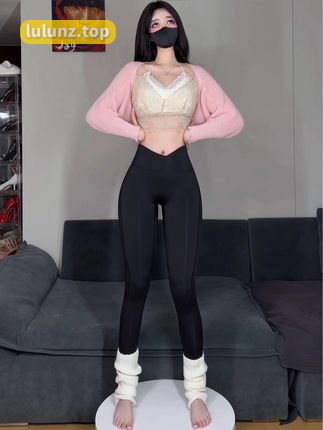 夏日女神阿尔卑香小狗子微密圈作品资源，穿搭指南与时尚心机大揭秘