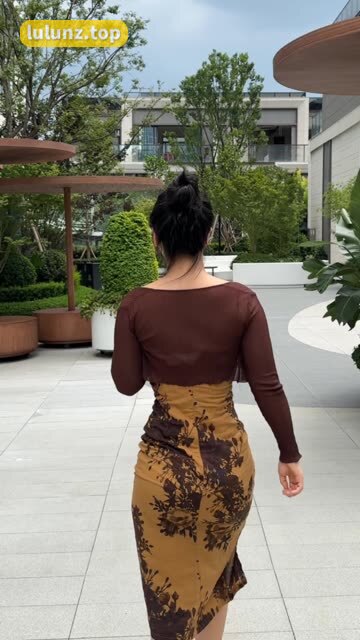 【微密圈】詹詹(詹妮)泳池蓝色比基尼，夏日清凉作品合集