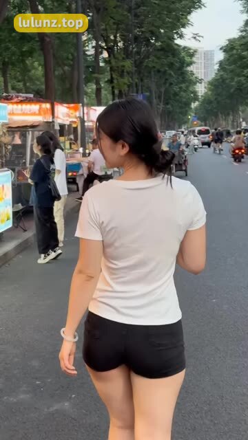 抖音美女詹妮-詹詹微密圈美图资源合集美不胜收的视觉享受，深度解析詹妮的视觉艺术风格