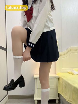 林扣弦的微密圈图集分享,纯欲感爆棚的吊带妹妹作品赏析