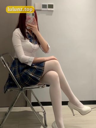 微密圈丨林扣弦小姐姐身材逆天，抖音粉丝202万的青睐究竟为何？