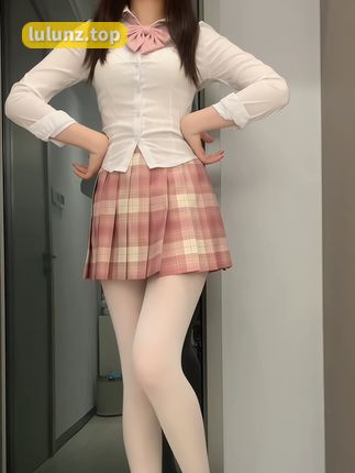 微密圈_林扣弦的反差萌魅力，抖音200万粉丝的共同选择