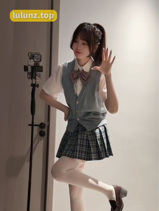 微密圈_林扣弦的反差萌魅力，抖音200万粉丝的共同选择