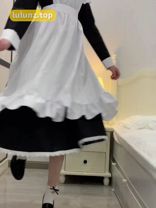 微密圈_林扣弦吊带作品大揭秘，探索她的独特魅力