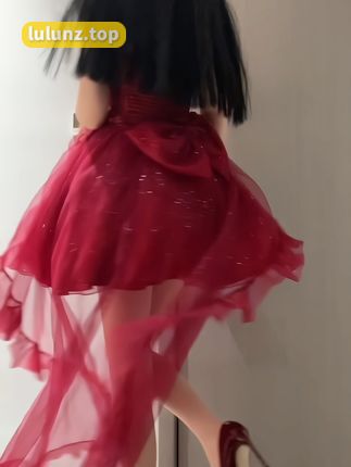 微密圈_林扣弦吊带作品合集，抖音粉丝疯狂点赞的付费内容