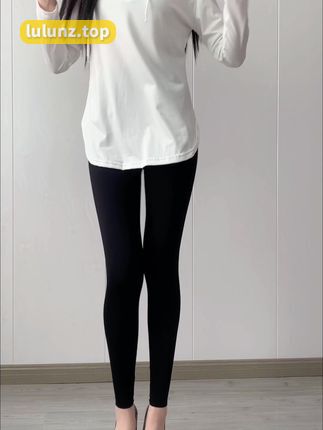 【微密圈】林扣弦最新吊带作品美图合集，林扣弦抖音私密圈大揭秘