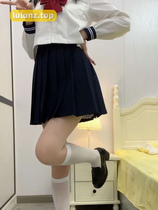 微密圈_林扣弦清凉吊带装，抖音粉丝热议的魅力作品