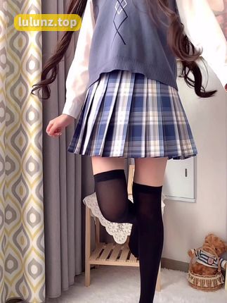 探寻抖音林扣弦的微密圈，清纯与性感的完美结合