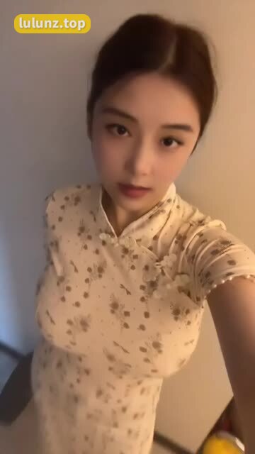 美了个滢早期视频曝光，抖音网红从新人到红人的蜕变