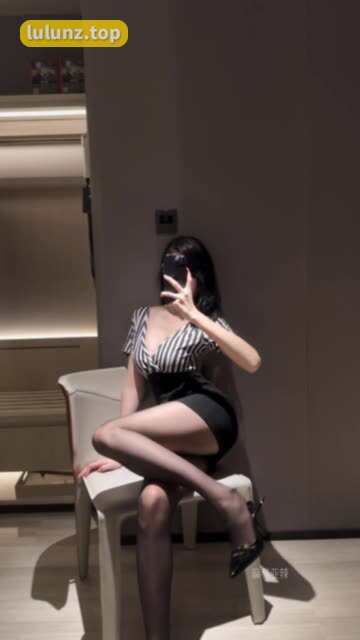 麻利亚辣全部经典写真作品合集,抖音红人麻利亚辣的写真魅力