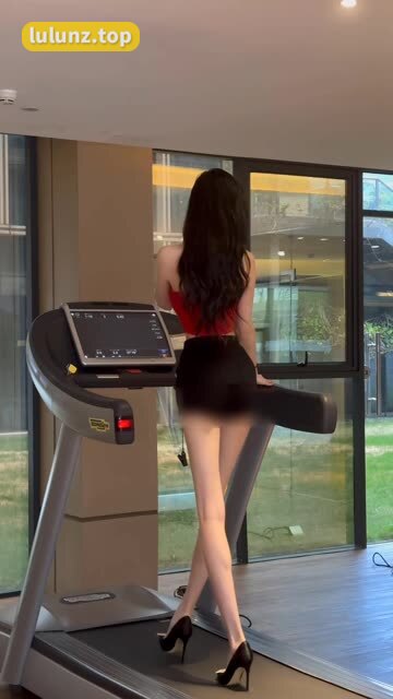 Callmecandy微密圈丝袜美脚精选,打造最迷人的足部艺术