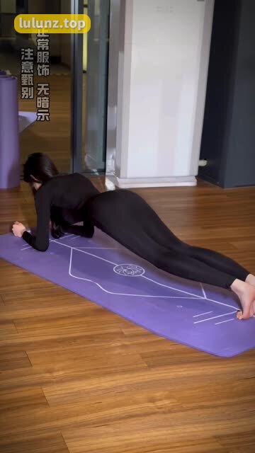 Callmecandy微密圈丝袜美脚精选,打造最迷人的足部艺术