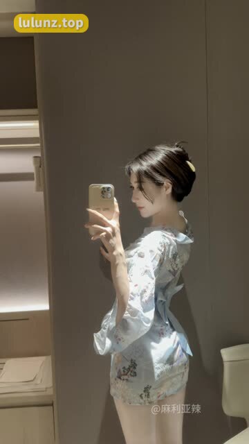 麻利亚辣早期视频赏析粉丝们的珍贵记忆，微密圈中的青春印记