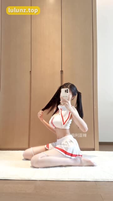 麻利亚辣早期视频好看吗？一探她的成长之路，微密圈中的青春印记