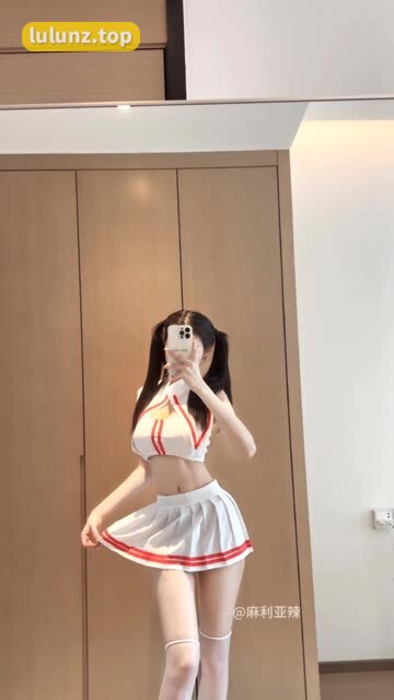 麻利亚辣早期视频好看吗？一探她的成长之路，微密圈中的青春印记