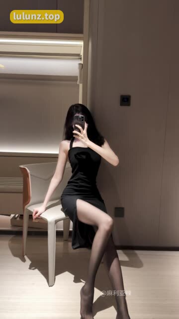 麻利亚辣9月微密最新作品粉丝们期待已久的更新，微密圈中的视觉盛宴