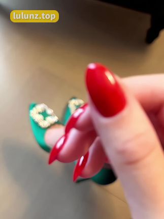 保守的妻子最新付费内容微密圈新作首发，微密圈会员独享