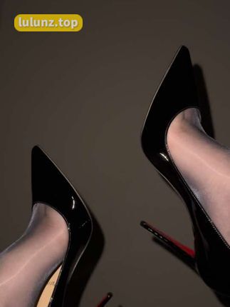 保守的妻子最新付费内容微密圈新作首发，微密圈会员独享