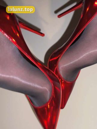 保守的妻子微密圈付费图片资源哪里可以找到?微密圈付费内容解析