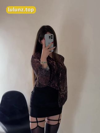 保守的妻子微密圈付费内容，微密圈中的精选作品