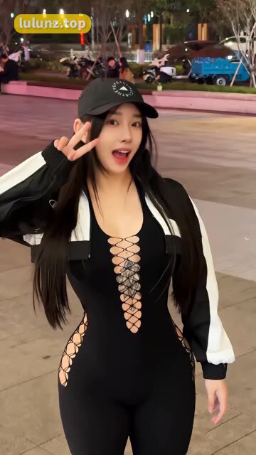 宋昱欣全身照曝光魔鬼身材震撼网友，宋昱欣完美比例全身照欣赏