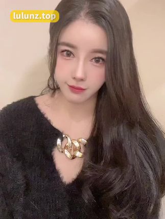 猪小七@国际环球旅游小姐图片+视频合集，猪小七的国际魅力解析