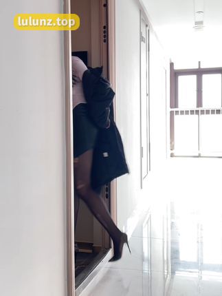 猪小七早期泳装照片分享她早期的泳装照片，猪小七的泳装照片集锦