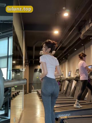 李嘉欣97的故事，微密圈女神背后的心路历程