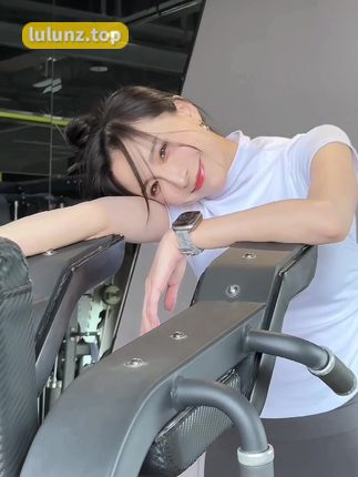 李嘉欣97的故事，微密圈女神背后的心路历程