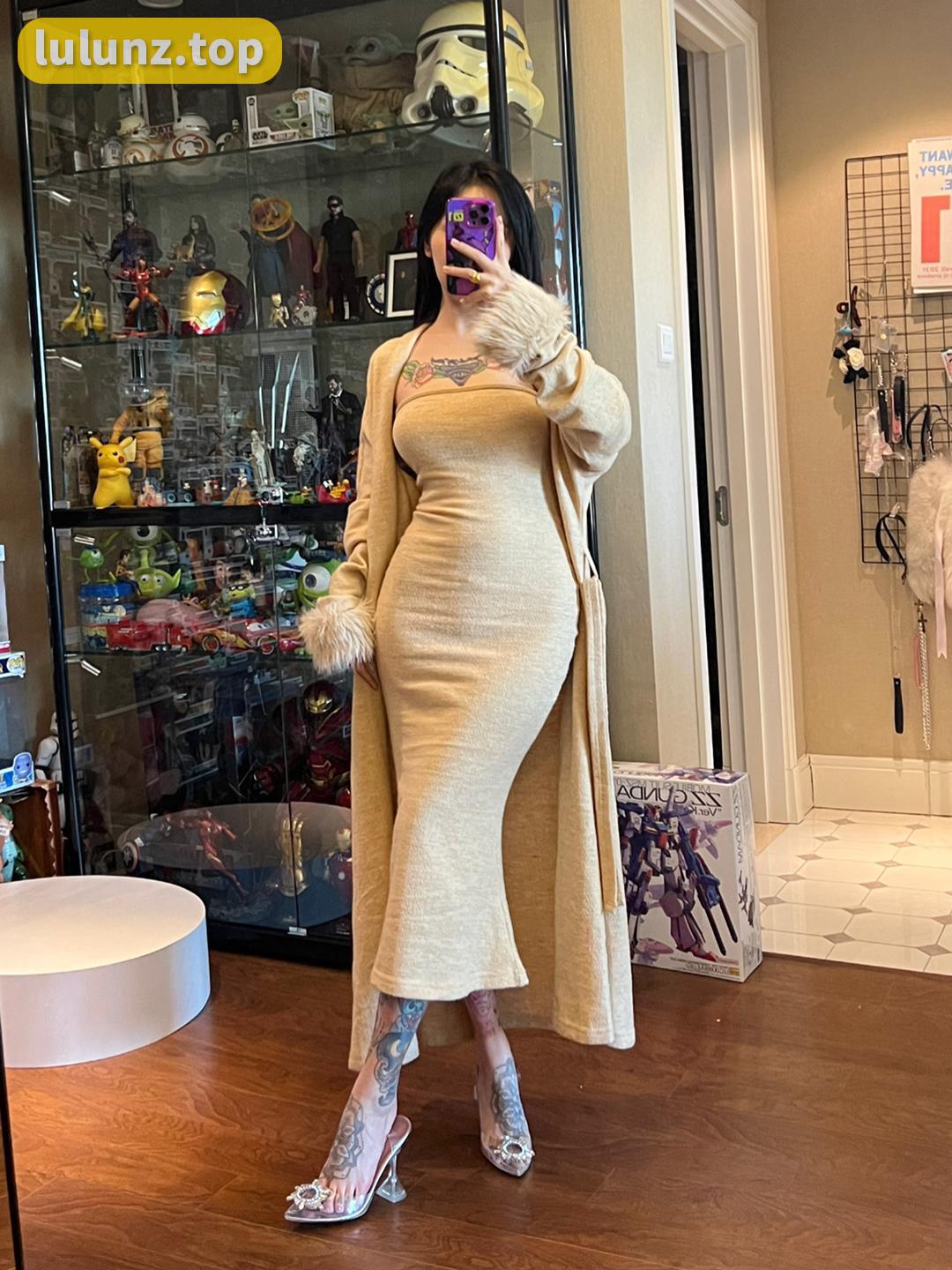 卡通百科老王微圈图片大全，她的作品如雨露般短暂又珍贵