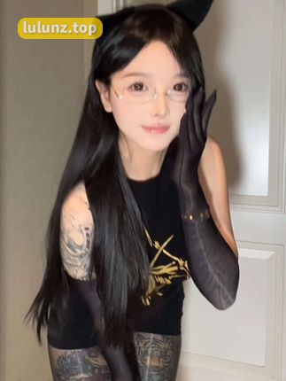 陈佩奇与卡通百科老王的关系解析，她们之间有什么联系？