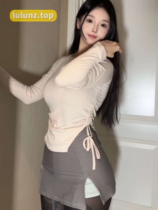 抖音卡通百科老王圈子照片，微密圈纹身独特风采引热议